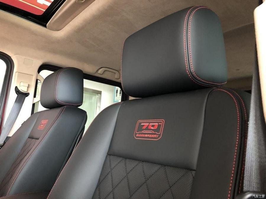 Детали интерьера BAIC Beijing BJ80 70th Anniversary 2019 года  (фото 13 из 13)